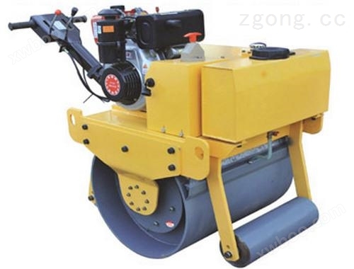 FYL-700手扶单轮重型（柴油）压路机作业半径小，可在狭小的区域内工作